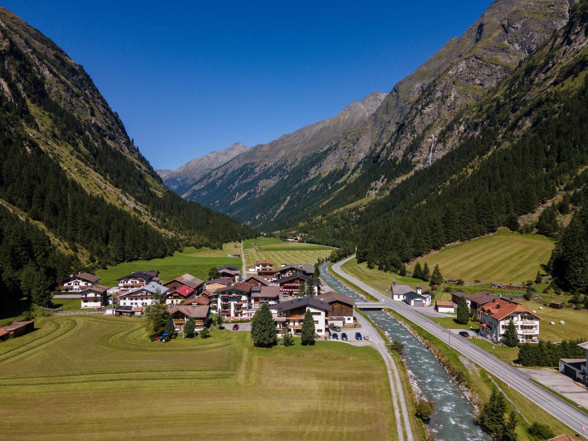 Gletscher-Landhaus Brunnenkogel ซังคท์เลออนฮาร์ด อิม พิทซ์ทัล ภายนอก รูปภาพ